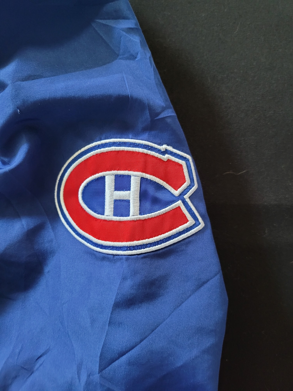 Montreal Canadiens Blue Pullover Jacket with Red Trim - Picture 4 of 8